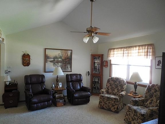 3rd image of 2105 Fox Chase Dr