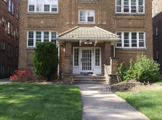2453 Overlook Rd, Cleveland, OH 44106