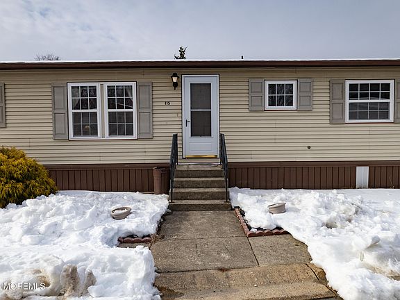 4th image of 115 Douglas Drive