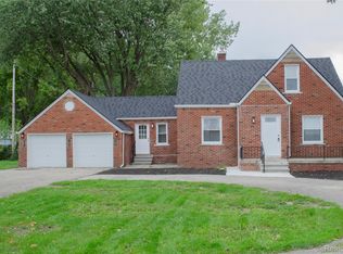 15960 Martin Rd, Roseville, MI 48066