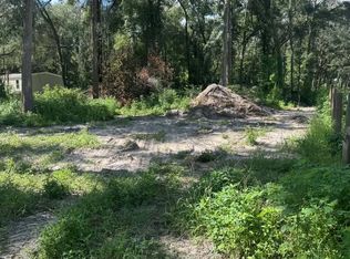  165th St, Trenton, FL 32693