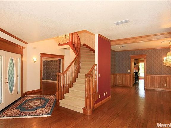 3rd image of 1305 Itow Ct