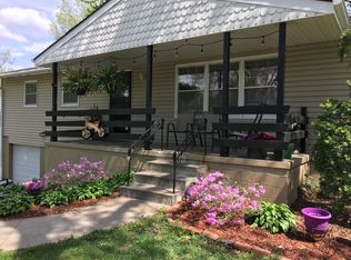4427 Ridgeway Rd, Omaha, NE 68134