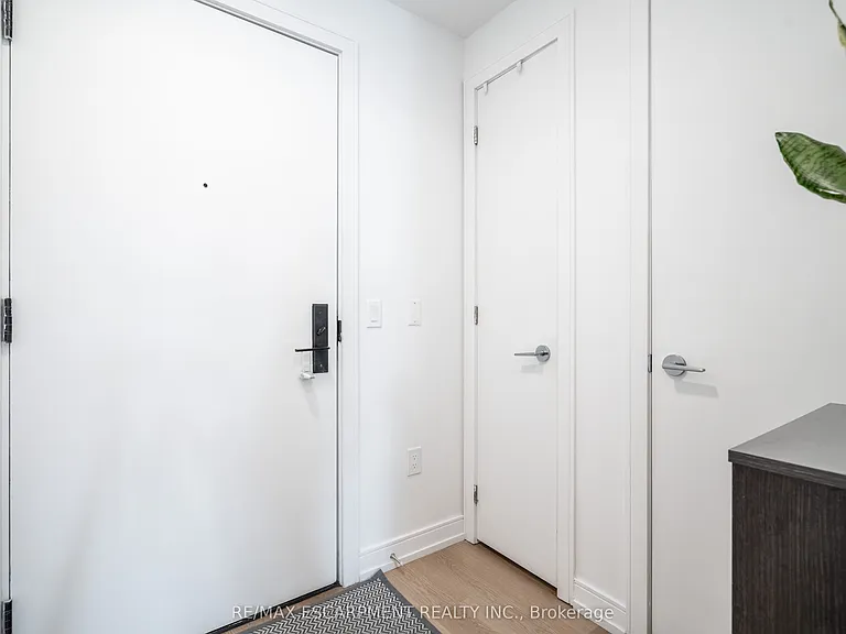 1 Jarvis St #1504 — Photo 3