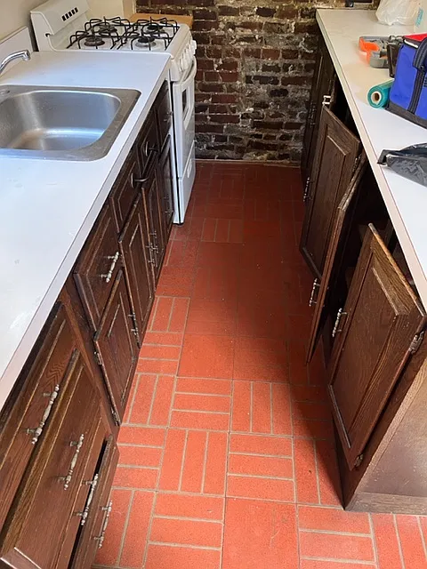 Studio, 200 sqft, $1,000 — Photo 4