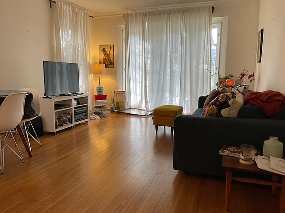 5th image of 436 S Gramercy Pl