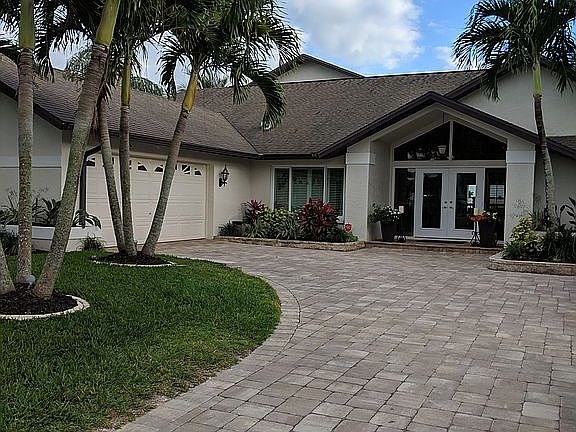 5th image of 2818 SW 51st St