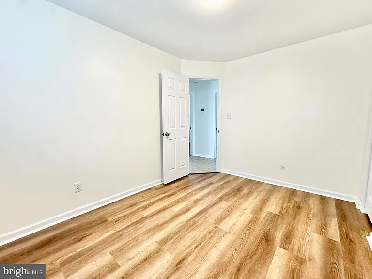 69 McDaniel Dr — Photo 18