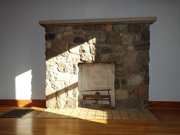5th image of 1666 Weldon Ave