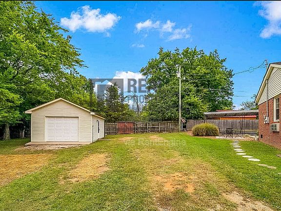 4th image of 550 Scenic Dr