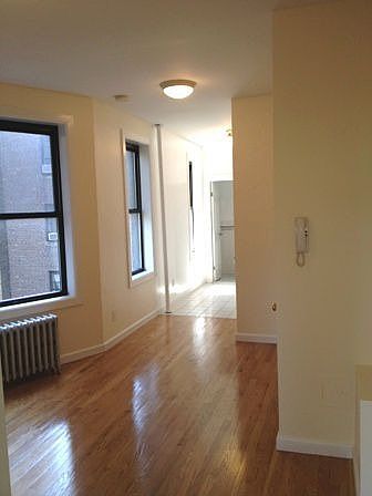 1st image of 3 Greenwich Ave
