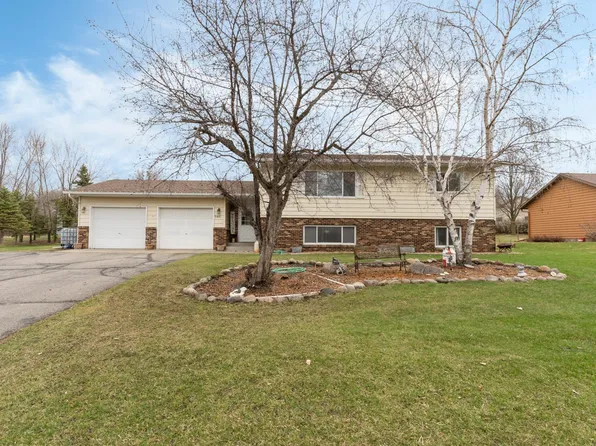 940 4th St, Holdingford, MN 56340