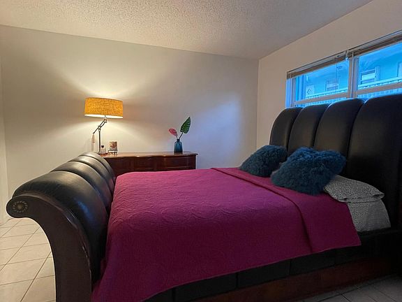3rd image of 222 N Federal Hwy APT 3