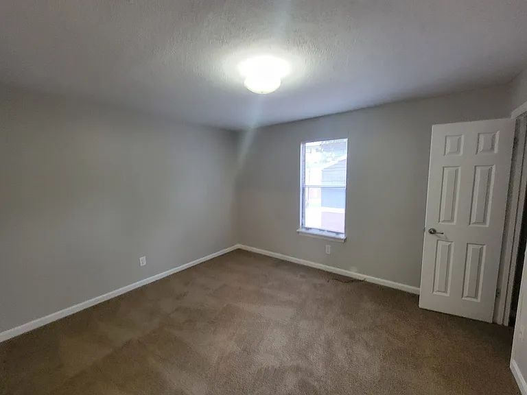 151 Chalet North Ct — Photo 9