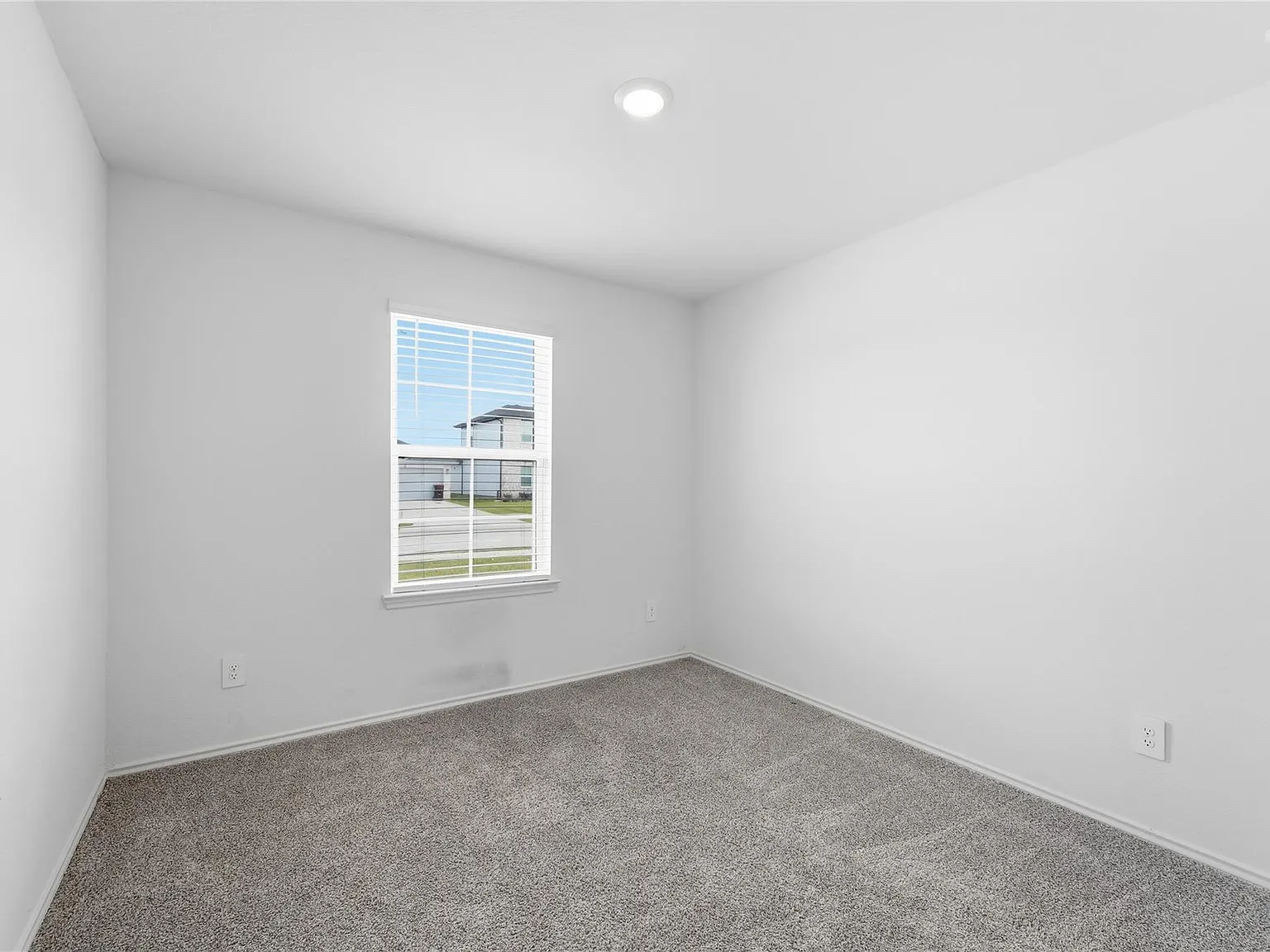 3 bed, 2.0 bath, $2,150 — Photo 4