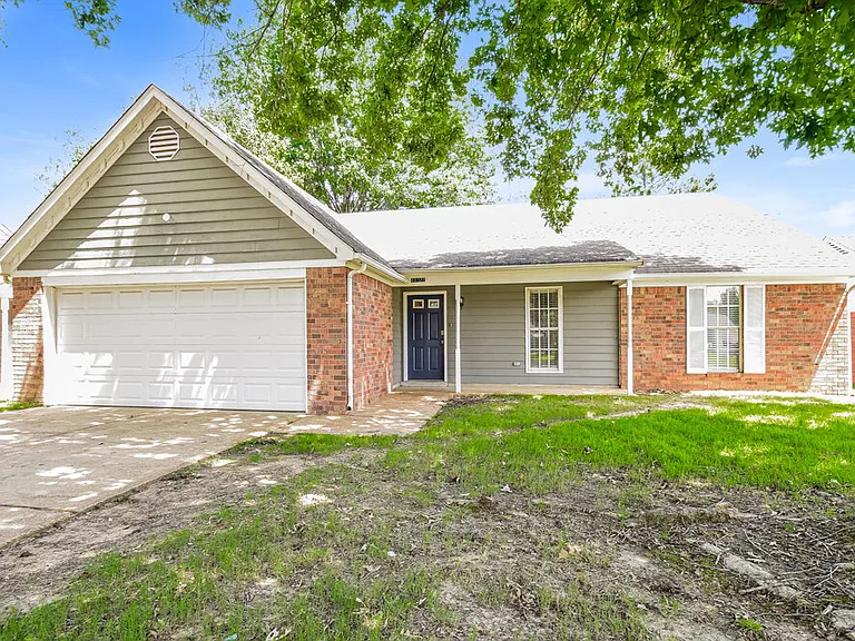 10378 Yates Dr — Photo 3