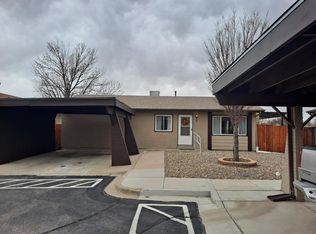 2 Heatherwood Ln, Pueblo, CO 81008