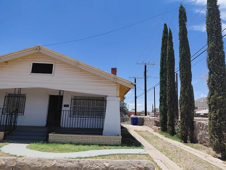 1109 N Luna St — Photo 1