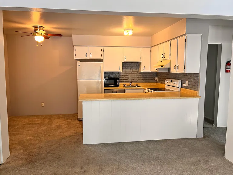 5995 W Hampden Ave — Photo 4