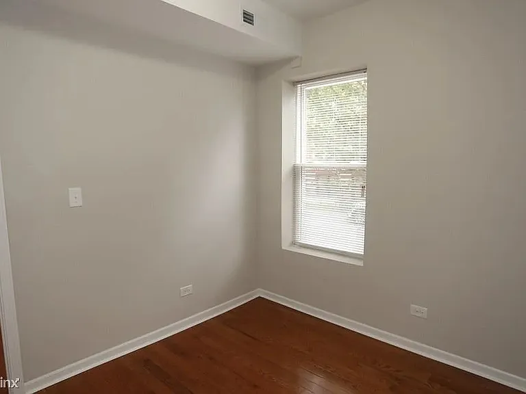 3916 W Altgeld St #1 — Photo 14