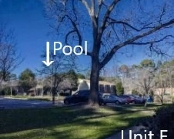 4701 Blue Bird Ct #E — Photo 26