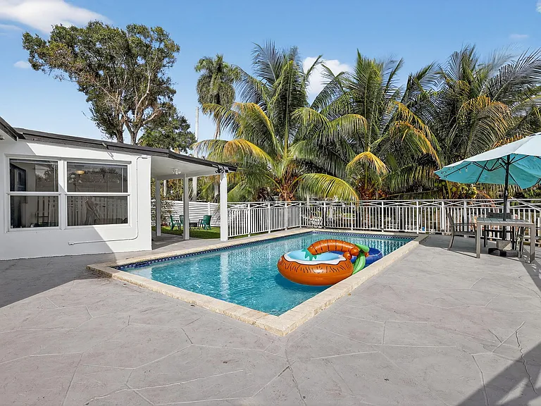 4540 SW 28th Ter — Photo 56