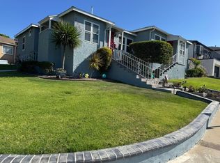 2320 W 102nd St, Inglewood, CA 90303
