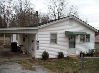 22 Hayes St, Sparta, TN 38583