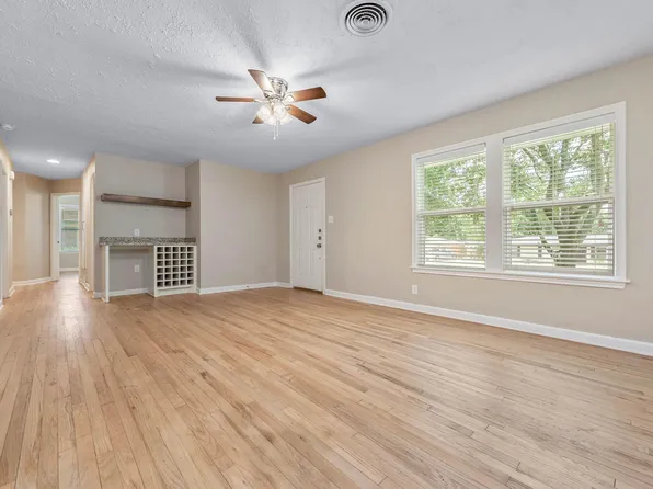 309 Dunn St, Bryan, TX 77801