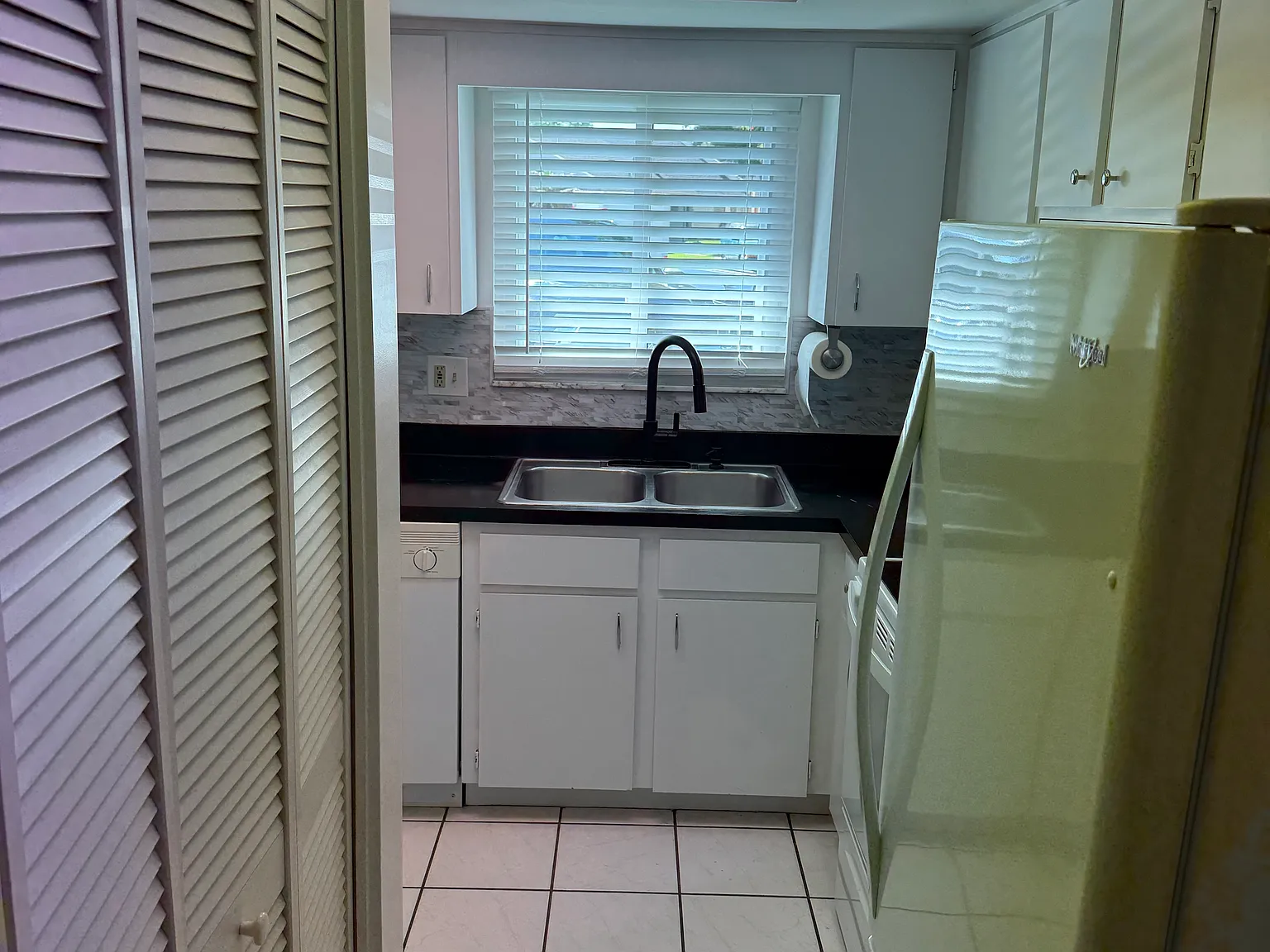 2 bed, 845 sqft, $1,500 — Photo 4