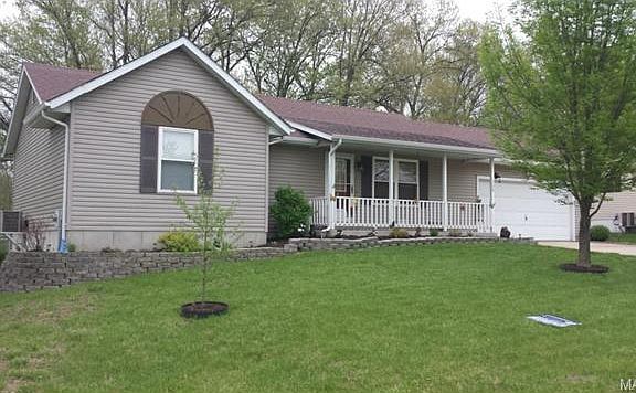 3rd image of 7706 Lakefield Ct