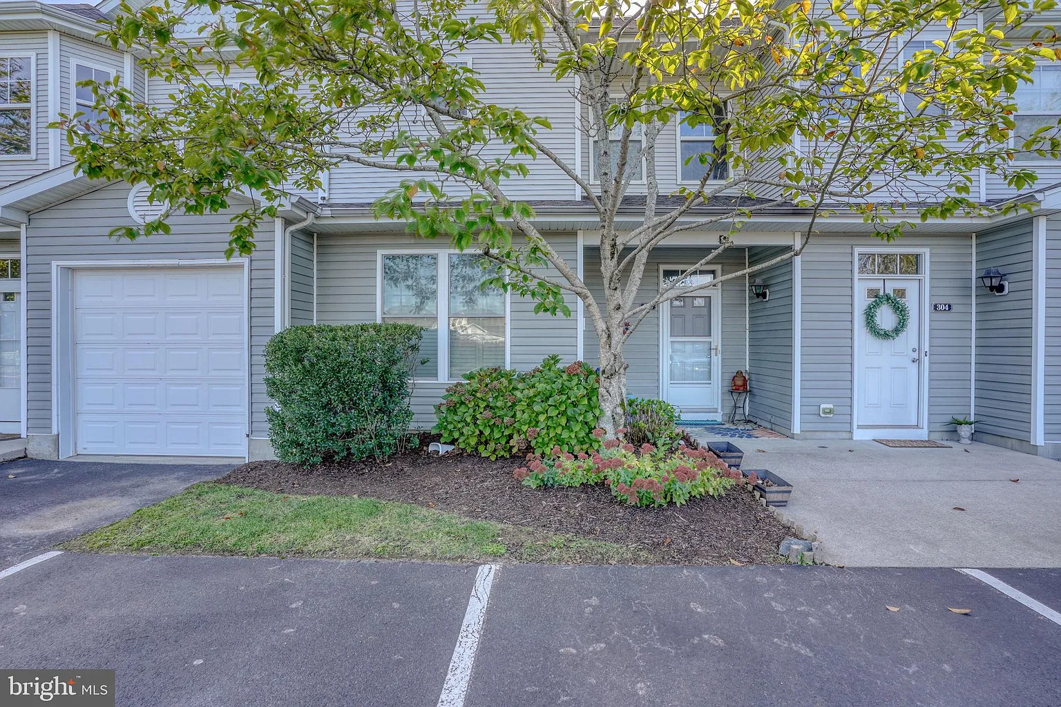34673 Villa Cir Unit 303 photo 1