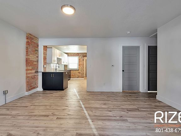 3rd image of 661 S Green St #680