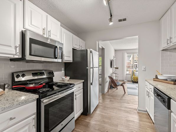 5550 Glenridge Dr NE #2-205