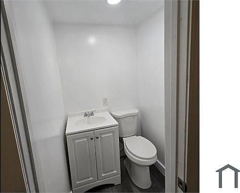 3rd image of 3904 Garland Ave