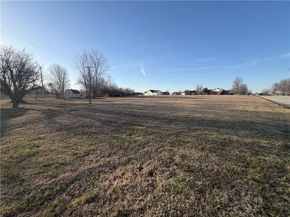 0 N Bay Ave, Columbus, KS 66725