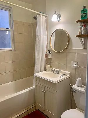 Rented by R New York | media 9