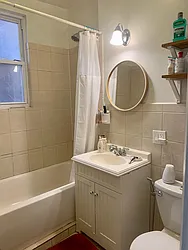 Rented by R New York