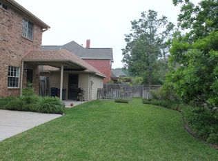 906 Live Oak Ln, Seabrook, TX 77586