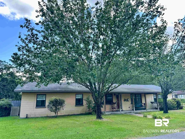 305 Terry Ave, East Brewton, AL 36426