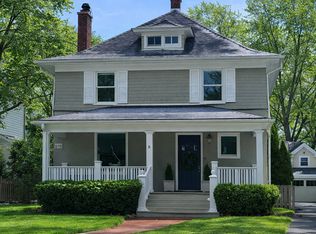 916 Oak St, Winnetka, IL 60093