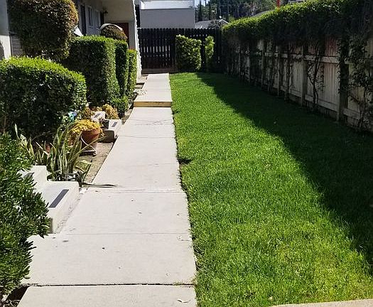 2nd image of 12809 Oak St APT D