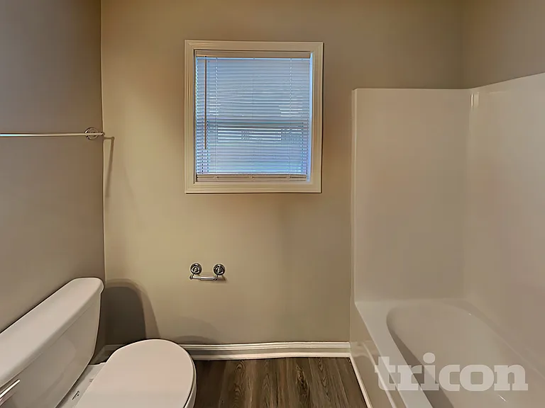 919 Dovefield Ln — Photo 18