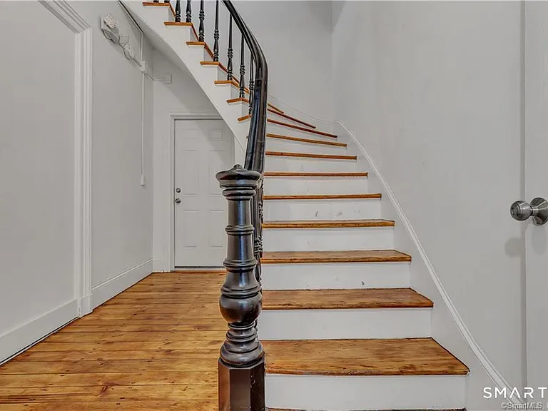 981 State St #2 — Photo 13