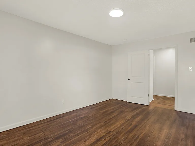 7133 Kings Castle Cv — Photo 21