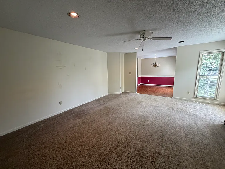 6600 Walnut Cove Dr — Photo 8