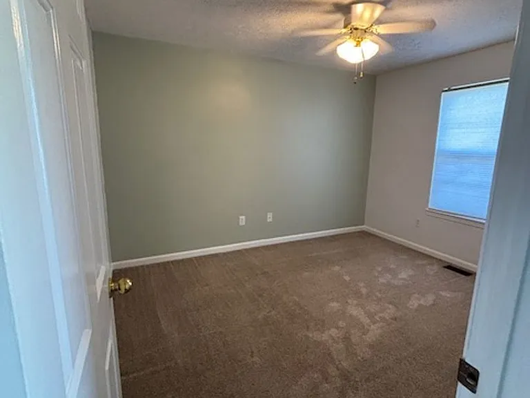 210 Scarlet Ave — Photo 12