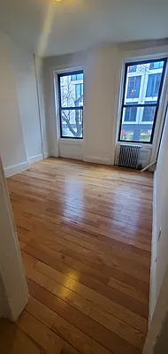 Rented by Manhattan Best Realty, Inc. | media 3