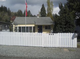 540 W 1st St, Canyonville, OR 97417