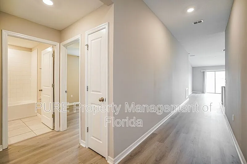 3 bed, 2.0 bath, 1568 sqft, $1,725 — Photo 4